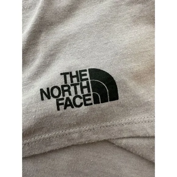 The North Face T-Shirt Size‎ M Womens Gray Athletic Short Sleeve V-Neck - Picture 4 of 4